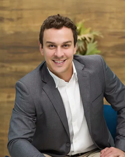 Dr. Andrey Moreira Cândido