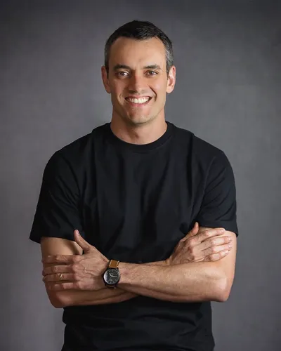 Dr. Gabriel Aued